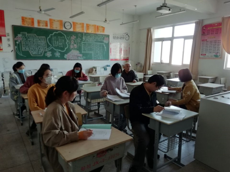 鄧召庭評(píng)課_副本.jpg