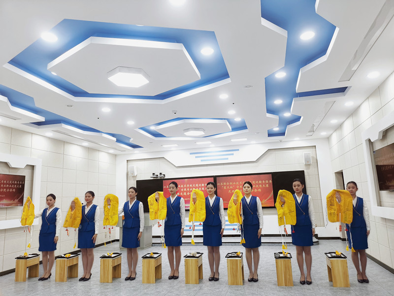 空乘學子同臺競技  加強技能展現(xiàn)風采