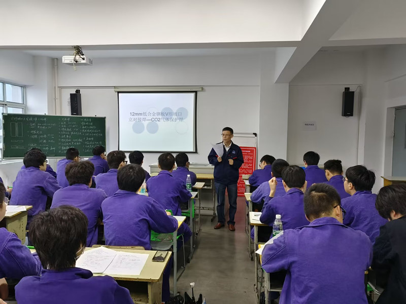 船舶工程學(xué)院開展校級公開課評議活動(dòng)
