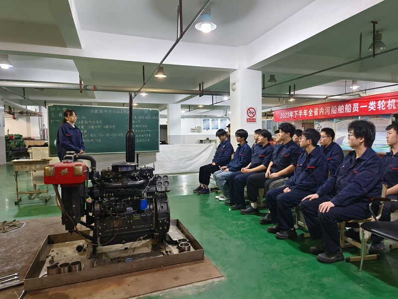 展課堂風采，促教學質(zhì)量 ——沈麗蘭老師講《活塞組件的認知與拆裝》