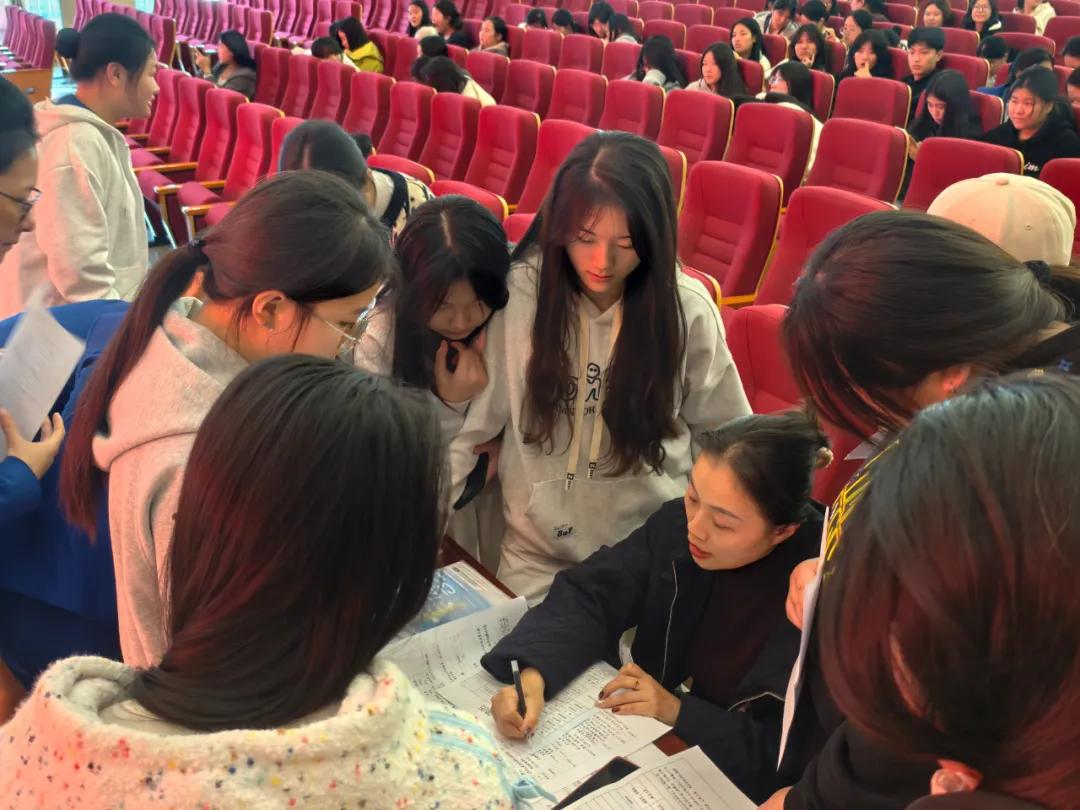 學(xué)校推進(jìn)企業(yè)文化進(jìn)校園活動走深走實