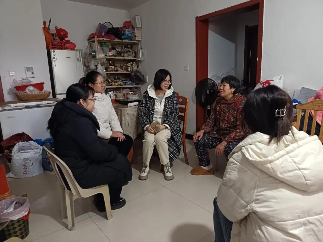 學校扎實開展“情暖冬日、家校同心”寒假家訪活動