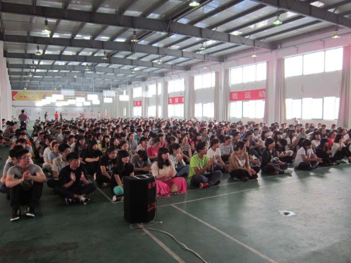 交通工程系召開2015年社會(huì)實(shí)踐積極分子表彰大會(huì)暨學(xué)生大會(huì)