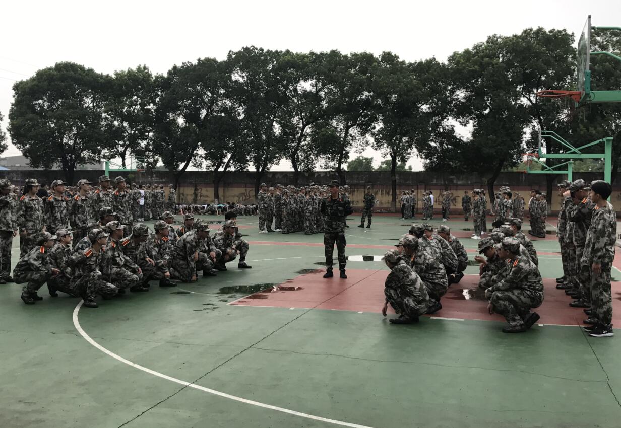 機(jī)械學(xué)院新生軍訓(xùn)正當(dāng)時(shí)