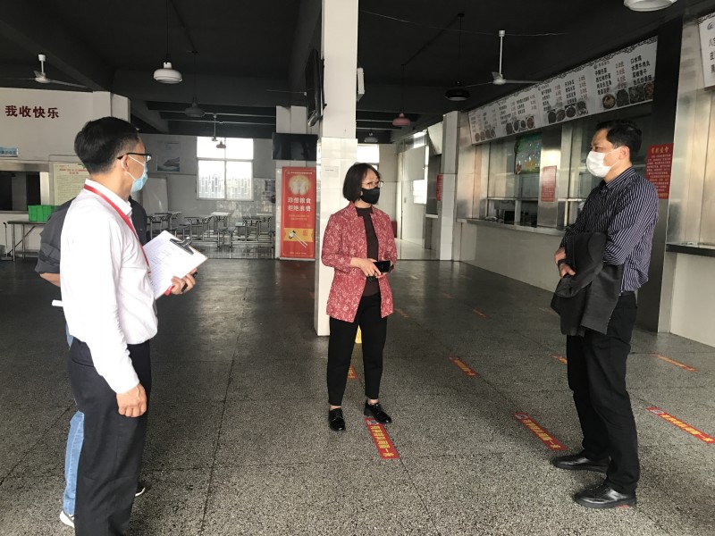 校黨委副書記朱雨蘭赴錫澄校區(qū)檢查疫情防控工作