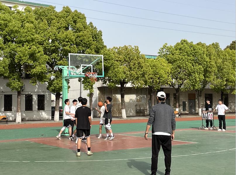機械工程學(xué)院 “3V3”籃球聯(lián)賽開賽