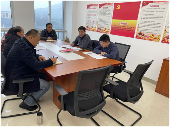 繼續(xù)教育圖文信息直屬黨支部 召開(kāi)全面從嚴(yán)治黨工作專(zhuān)題研究部署會(huì)