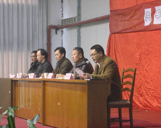 汽車工程系召開(kāi)系部學(xué)生大會(huì)