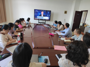 物流管理學(xué)院黨總支召開中心組理論學(xué)習(xí)擴(kuò)大會(huì)議