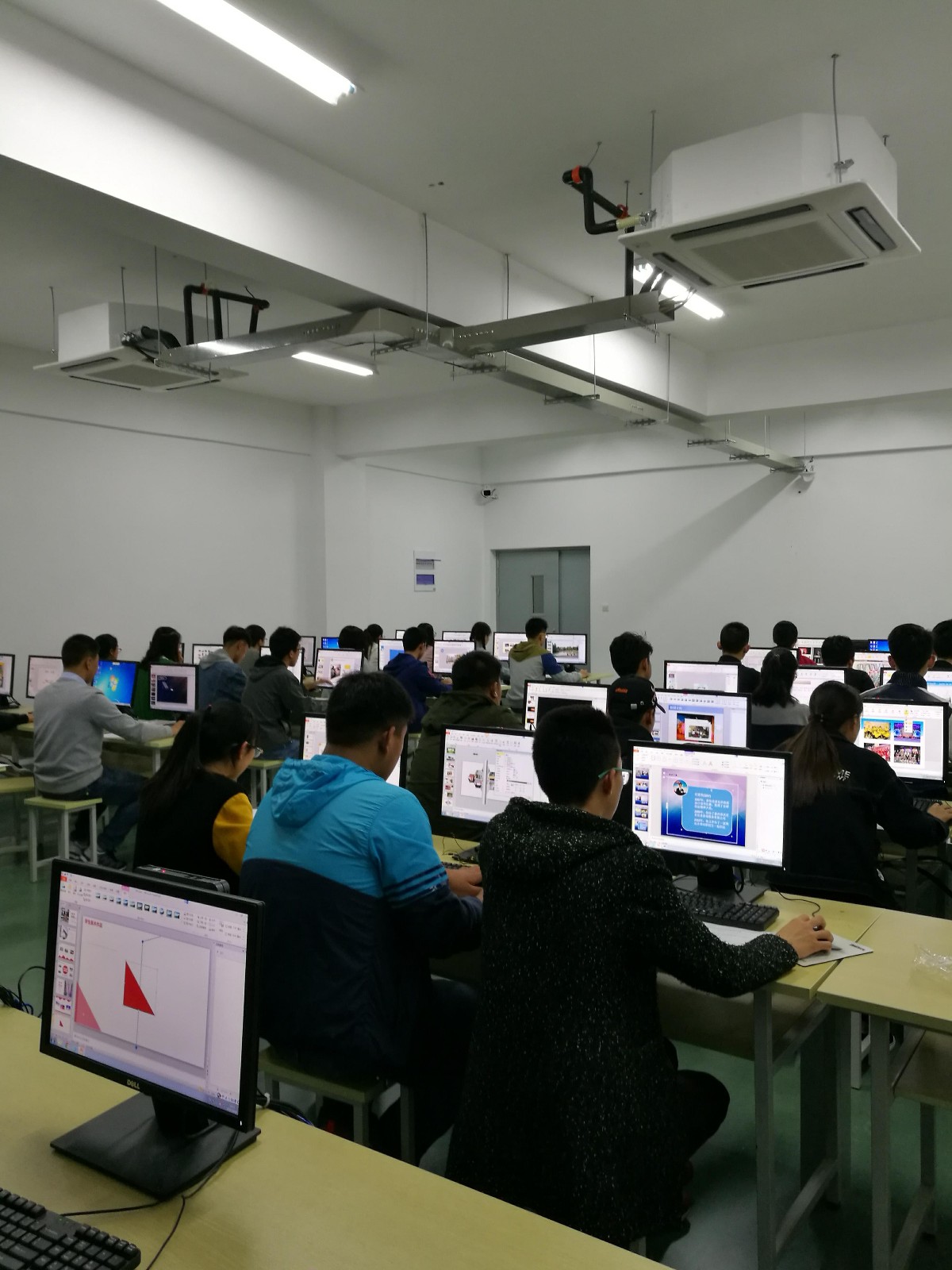我校承辦的江蘇聯合職業(yè)技術學院首屆PPT大賽獲得圓滿成功